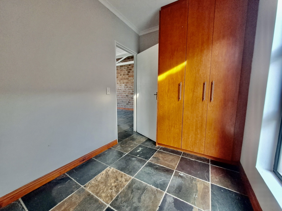 To Let 2 Bedroom Property for Rent in Table View Western Cape